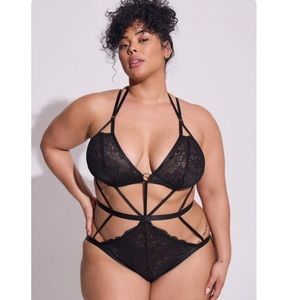 TORRID NWT Strappy Lace Bodysuit